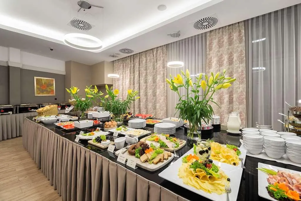 Golden Tulip Krakow City Center 4*,  Polsko