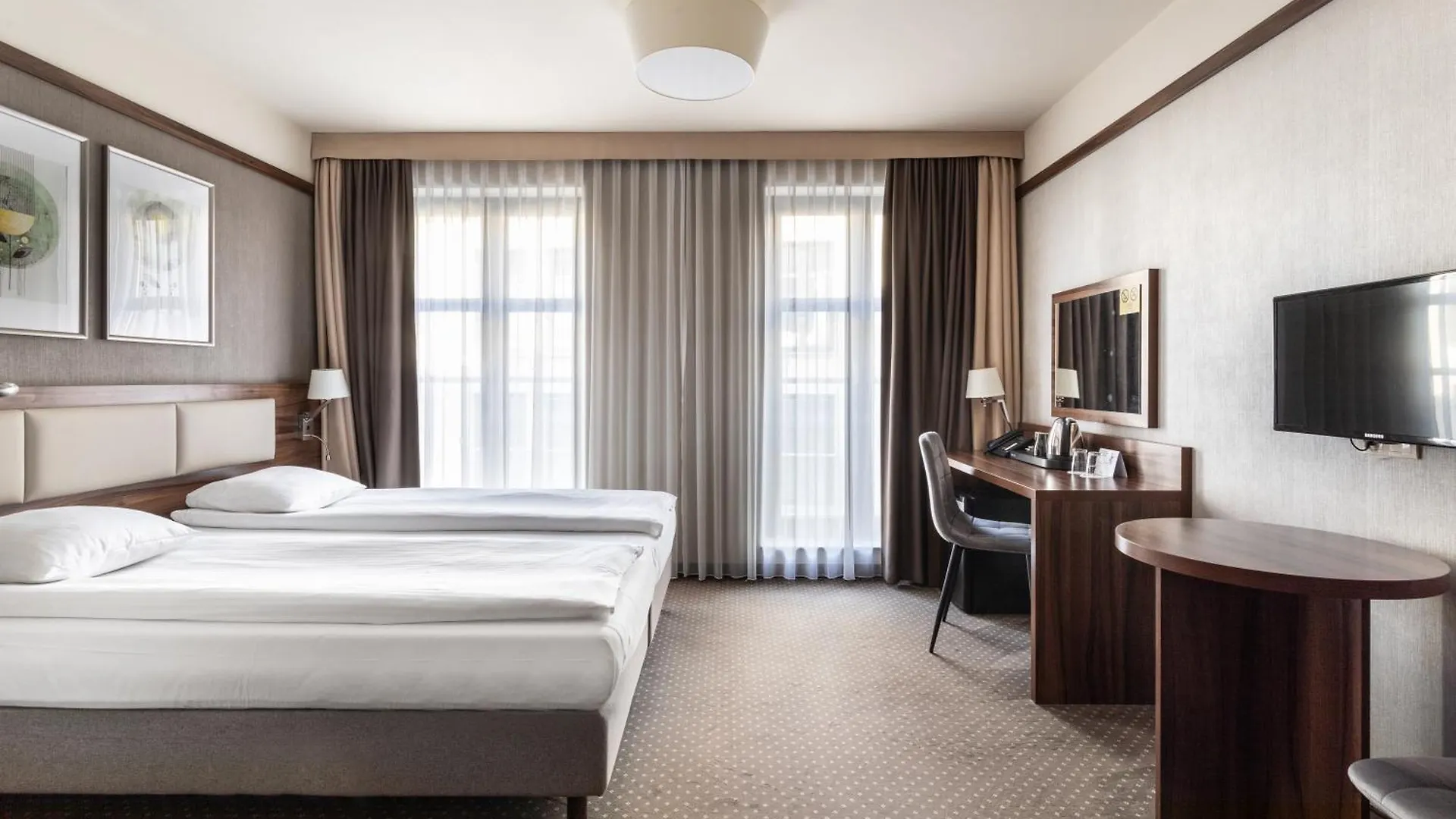 Golden Tulip Krakow City Center 4*,