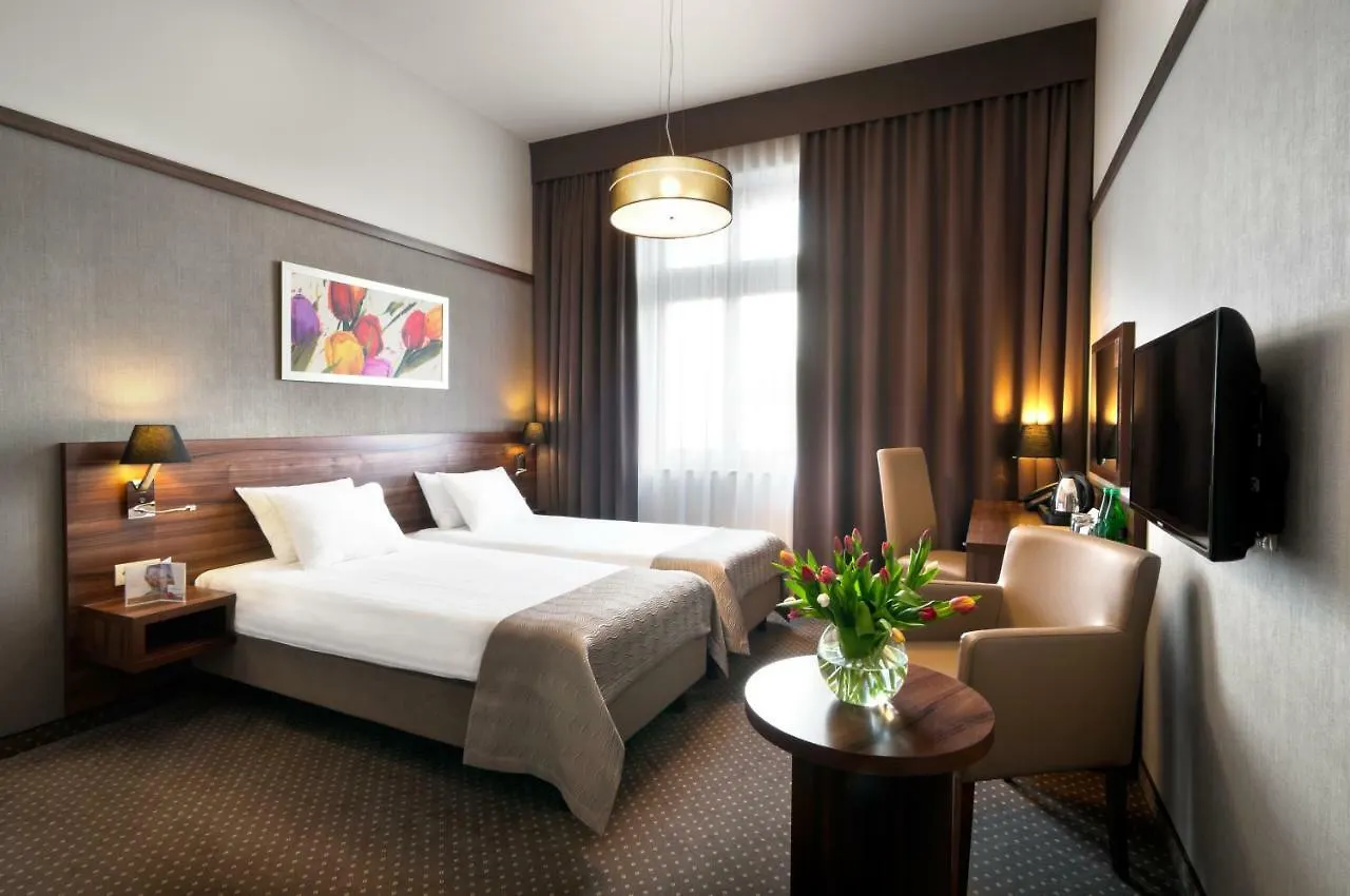 Golden Tulip Krakow City Center 4*,