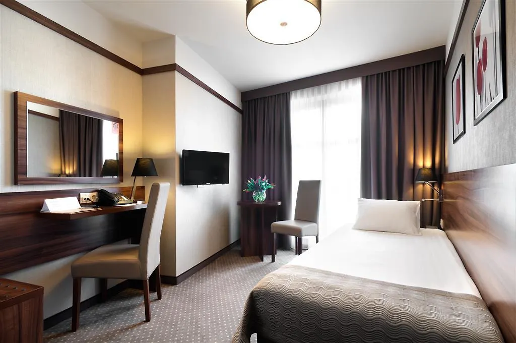 **** Ξενοδοχείο Golden Tulip Krakow City Center Πολωνία